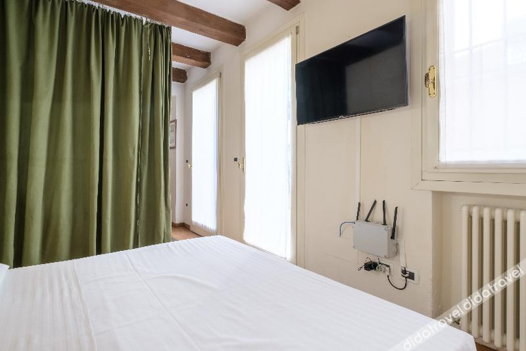 Bedroom 5, Bolognaroomscom - Frassinago deluxe, Bologna