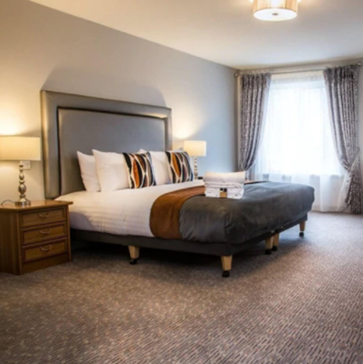 Bedroom 2, Longcourt House Hotel