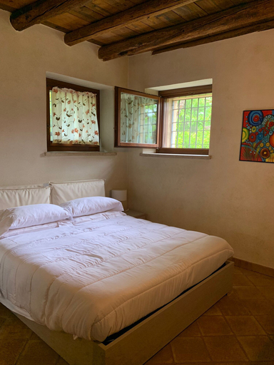 Bedroom 3, B&B Casale la Meridiana, Mantua