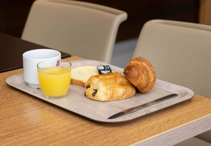 Food & Drinks 4, B&B HOTEL Mont-de-Marsan, Landes