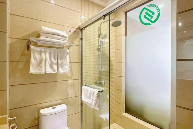 Bathroom 2, Xiandu Hotel, Shiyan