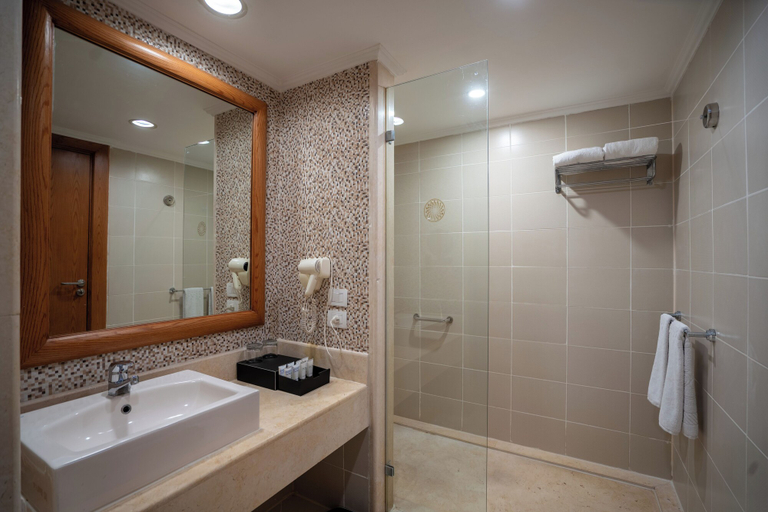 Bathroom 5, SRNTY Sun Ray - Ex Serenity Alma Heights, Safaja