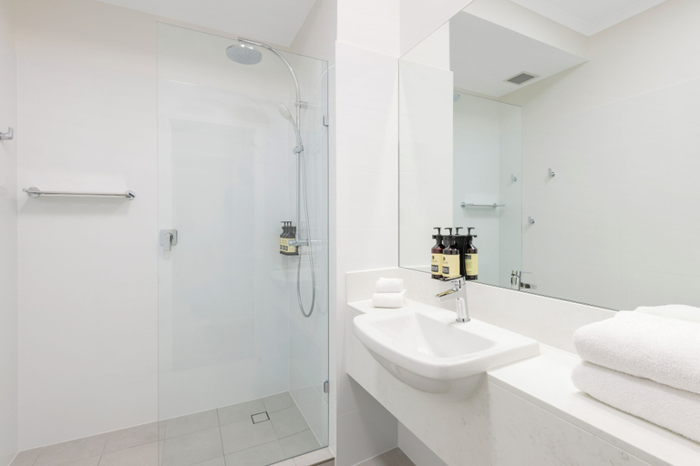Bathroom 7