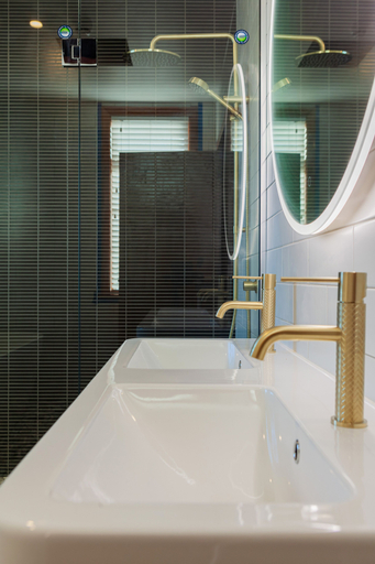 Bathroom 3, Wigram Hotel, Christchurch