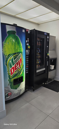 Food & Drinks 5, Quality Inn & Suites Manhattan, Riley
