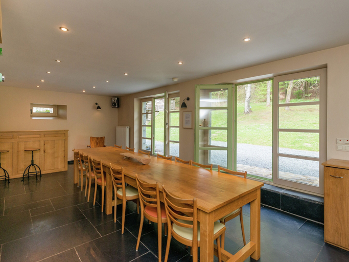 Food & Drinks 5, Beautiful holiday home in Redu with whirlpool, Luxembourg
