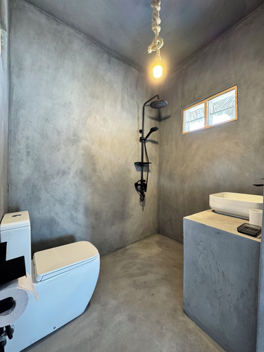Bathroom 4, Mango Beach house, Kusini
