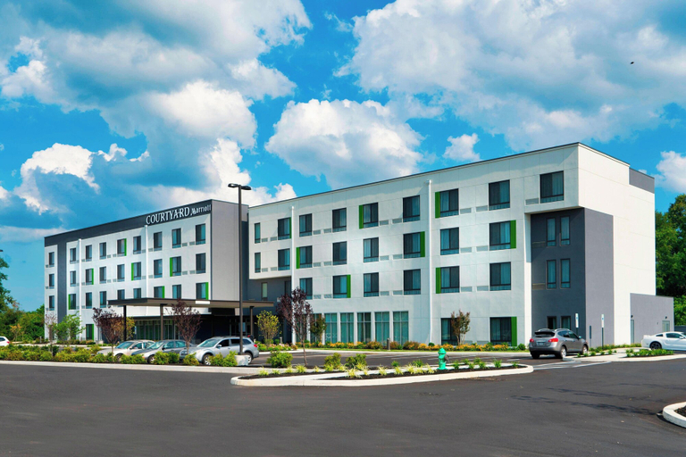 Exterior & Views 2, Courtyard by Marriott Deptford, Gloucester