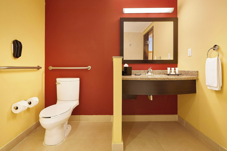 Bathroom 5, Courtyard by Marriott Leon at the Poliforum, León