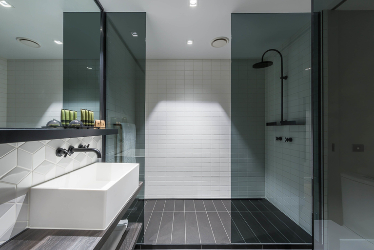 Bathroom 9