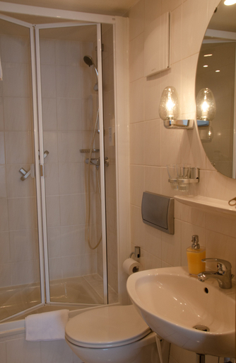 Bathroom 4, Hotel Morjan, Koblenz