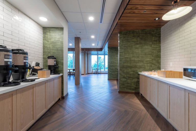 Food & Drinks 4, Fairfield Inn & Suites by Marriott Revelstoke, Columbia-Shuswap