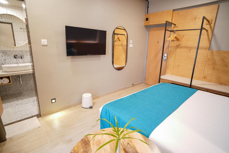 Bathroom 12