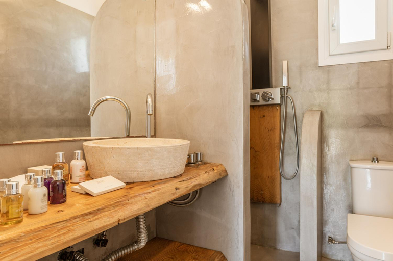 Others 3, Ow Andros Suite 5,Private Whirlpool, South Aegean