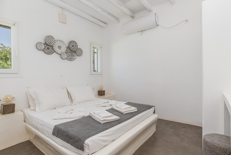 Others 2, Ow Andros Suite 2,Private Whirlpool, South Aegean