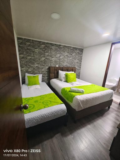Bedroom 2, Hotel Kristal Ferial, Santafé de Bogotá