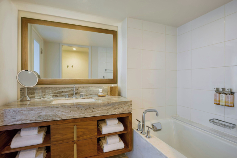 Bathroom 4, Wailea Beach Resort - Marriott, Maui, Maui