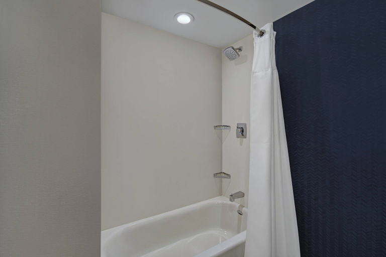 Bathroom 4, Fairfield Inn & Suites by Marriott Mansfield, Bristol