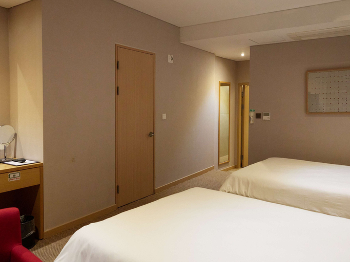 Bedroom 10