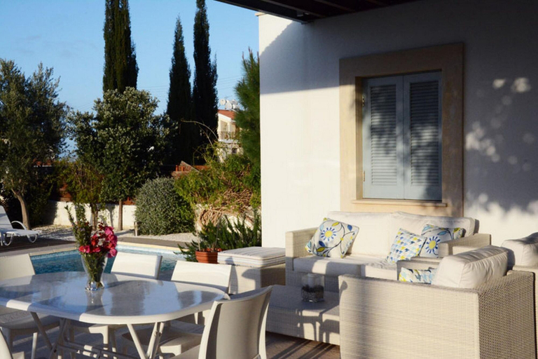 Food & Drinks, Carob Tree Villa in Latsi