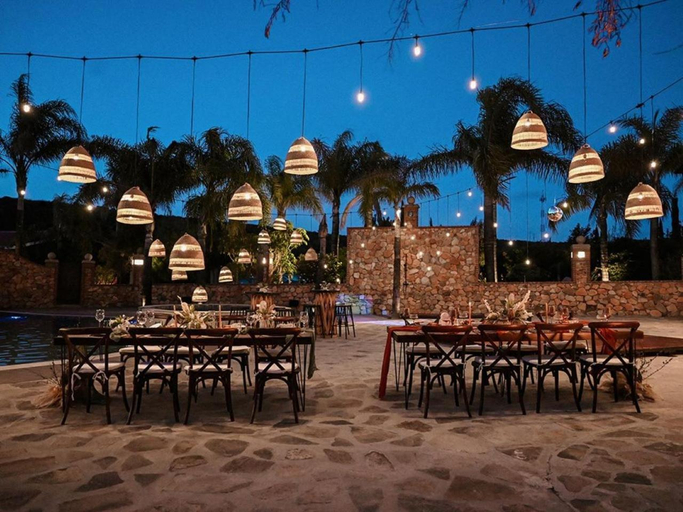 Food & Drinks 5, Surya Hotel, Ensenada