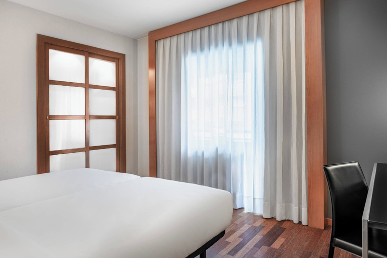 Bedroom 2, AC Hotel Ponferrada by Marriott, León