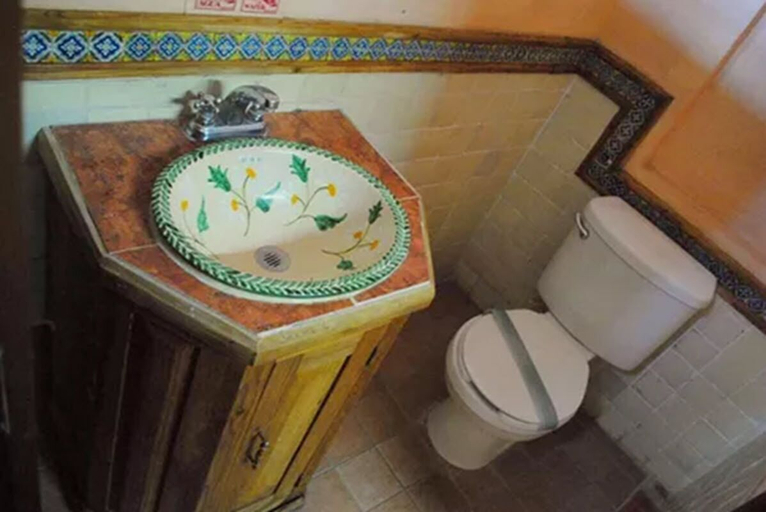Bathroom 4, Hotel CasaMia, Dolores Hidalgo