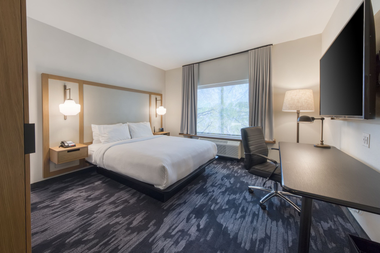 Bedroom 4, Fairfield Inn & Suites by Marriott Charlotte Belmont, Gaston