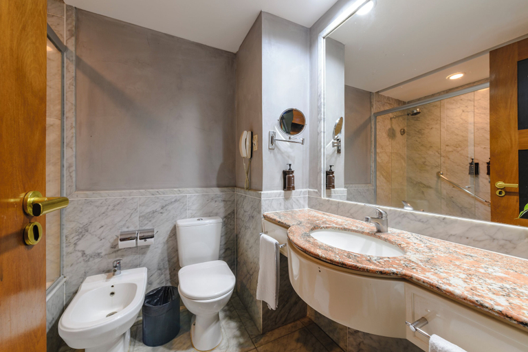 Bathroom 5, Pestana Sao Paulo Hotel, São Paulo