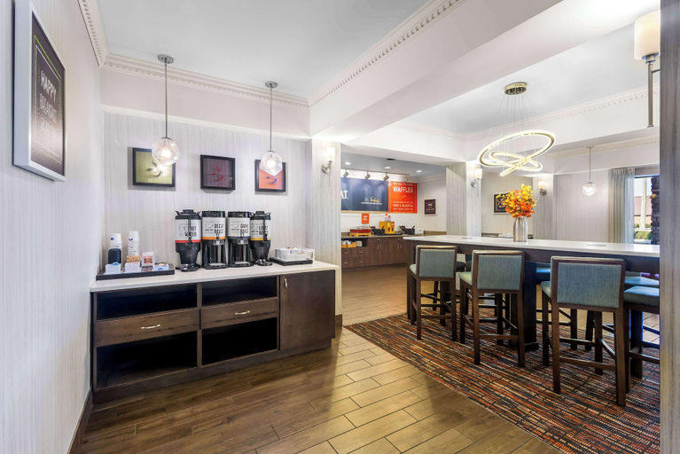 Food & Drinks 5, Hampton Inn Marion, IN, Grant