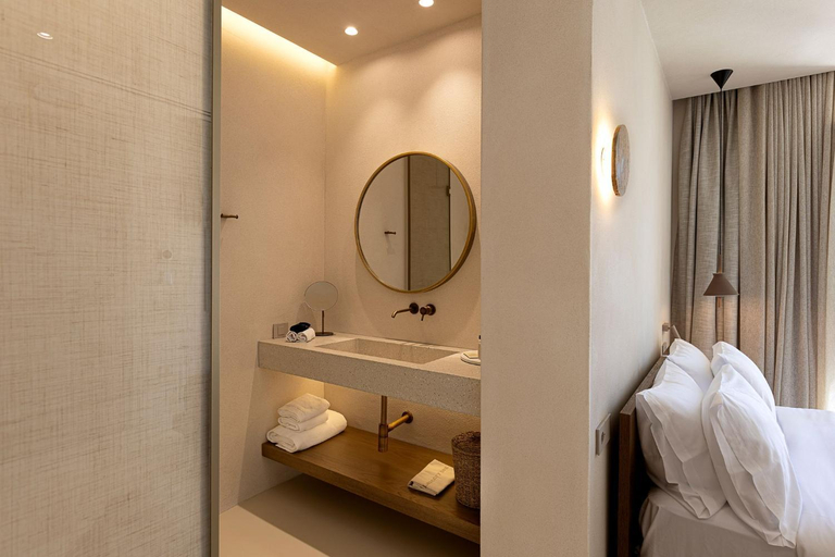 Bathroom 5, Yfes, South Aegean