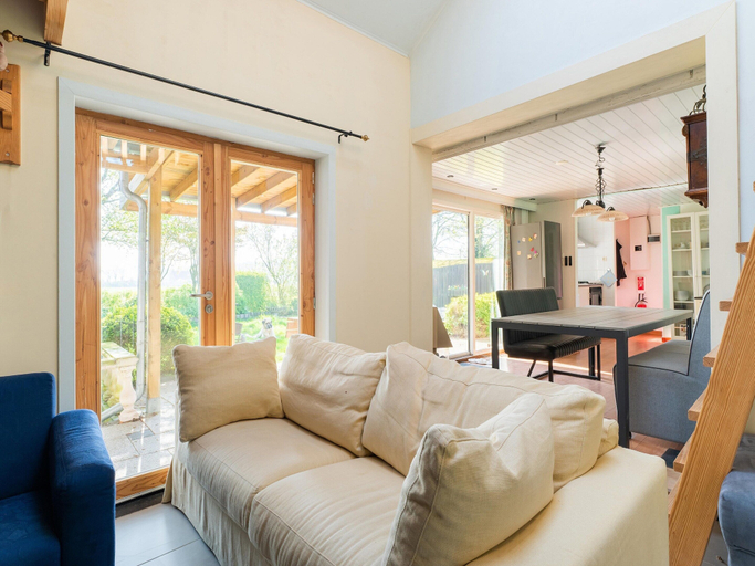 Living room 2, Amazing Holiday Home With Spacious Garden, Tholen
