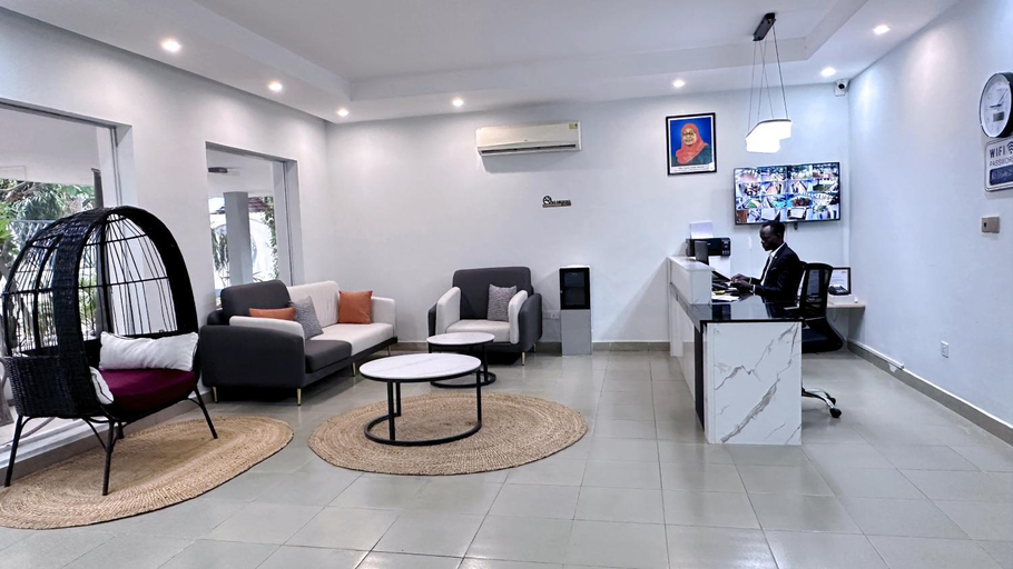 Food & Drinks 5, No 33 Lodge, Kinondoni