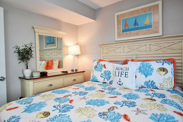 Bedroom 1, Seacrest 401, Baldwin