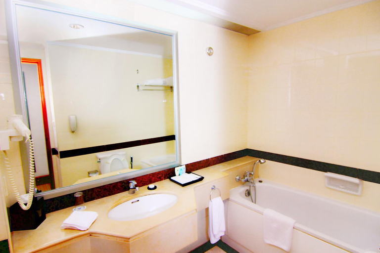 Bathroom 20