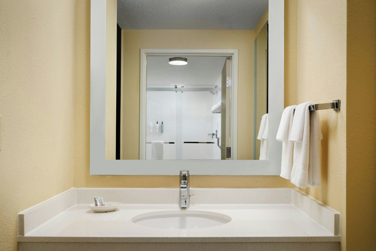Bathroom 3, SpringHill Suites by Marriott Austin South, Travis