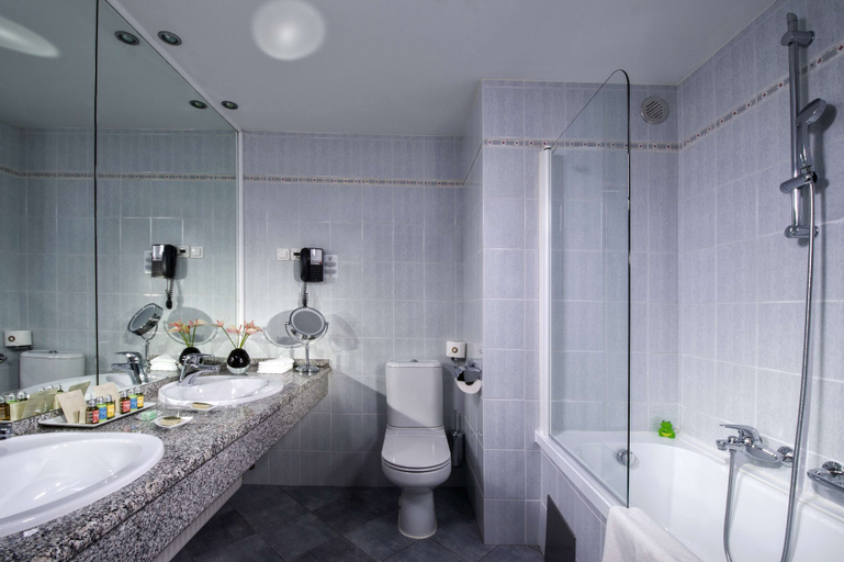 Bathroom 5, Best Western Premier Hotel Slon, Ljubljana