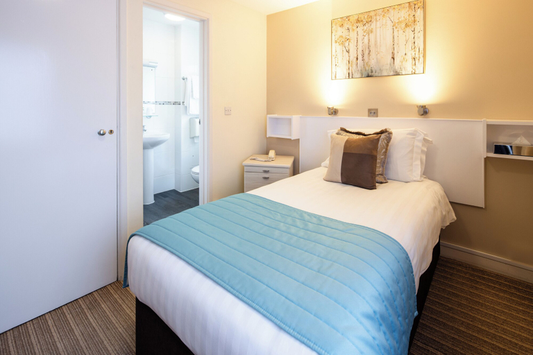 Bedroom 3, The Norfolk Lodge Hotel
