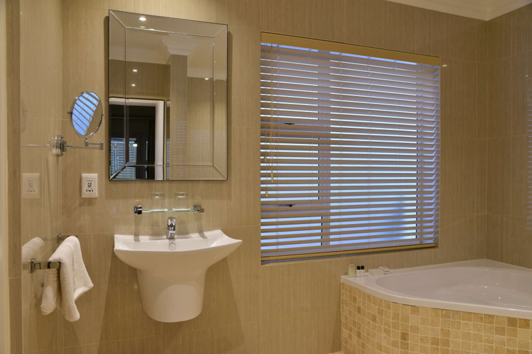 Bathroom 4, The Coach House at Val du Charron, Cape Winelands