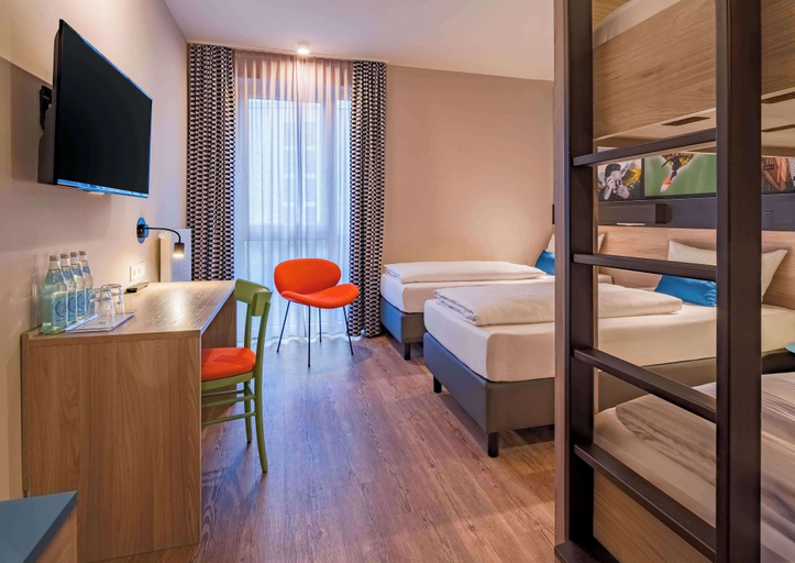 Bedroom 3, Ramada Encore by Wyndham Munich Messe, München