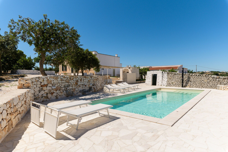 Room 2, Casina Lamacoppa con Piscina by Wonderful Italy, Brindisi