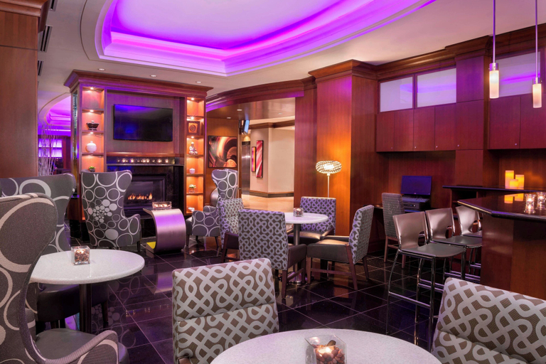 Food & Drinks 4, Residence Inn by Marriott Toronto Downtown / Entertainment District, Toronto