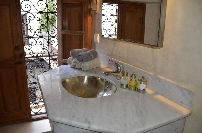 Bathroom 5, Riad Bab 54, Marrakech