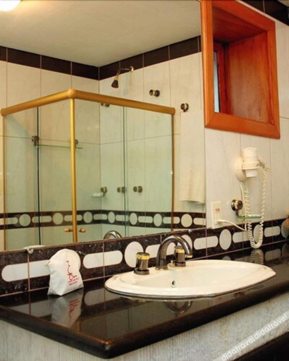 Bathroom, Porto das Naus Praia Hotel, Porto Seguro