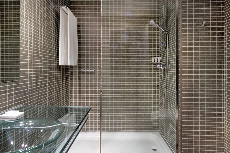 Bathroom 3, AC Hotel Algeciras by Marriott, Cádiz