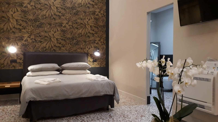 Bedroom 3, MammaDada Guest House, Bari
