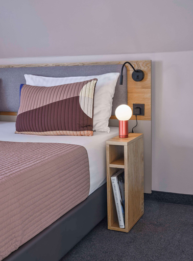 Bedroom 27