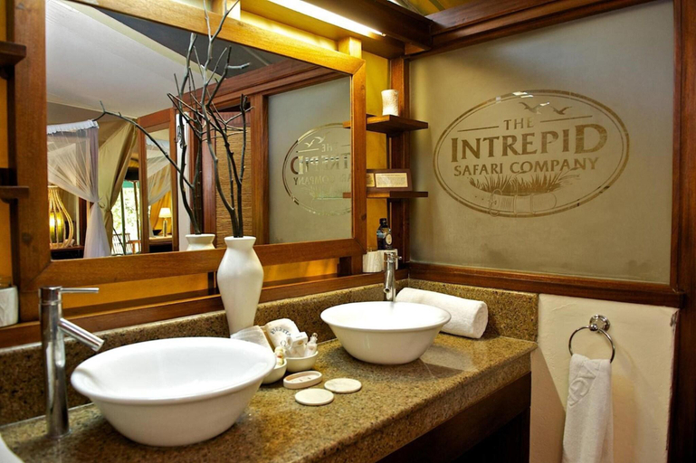 Bathroom 4, Mara Intrepids Tented Camp, Narok West