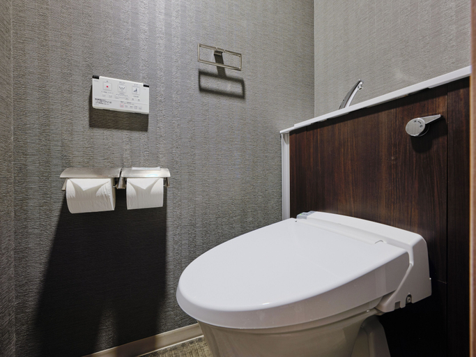 Bathroom 24