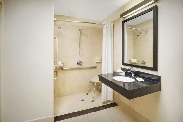 Bathroom 4
